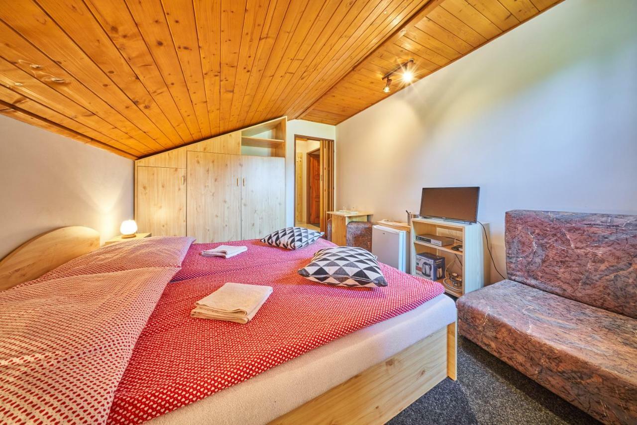 Penzion Pod Lesem Hotell Hodkovice Eksteriør bilde